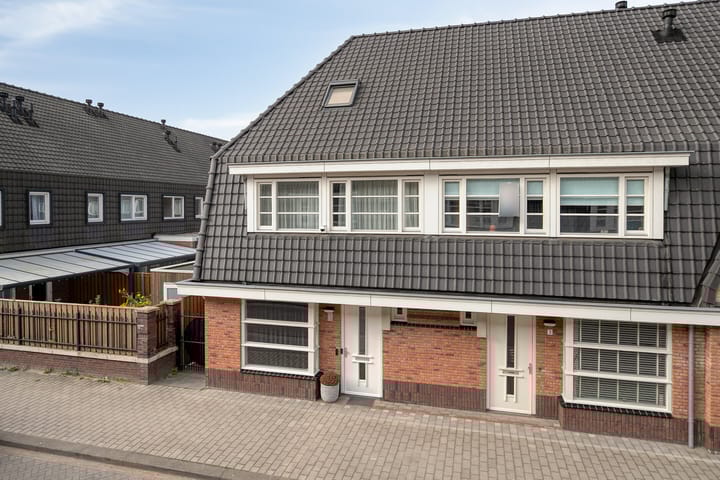 Foto 37 van van den Dungenstraat 1