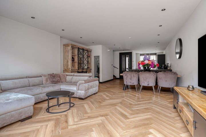 Foto 12 van van den Dungenstraat 1