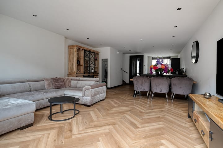 Foto 10 van van den Dungenstraat 1