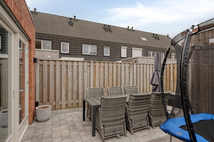 Foto 28 van van den Dungenstraat 1