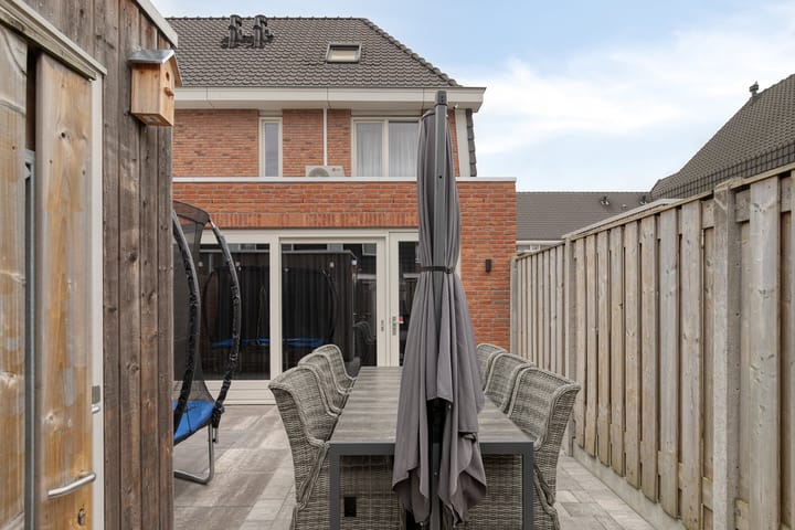 Foto 30 van van den Dungenstraat 1