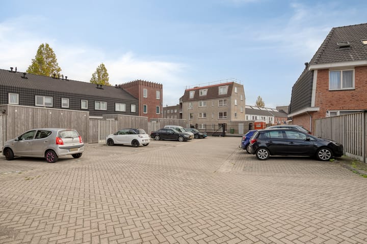 Foto 34 van van den Dungenstraat 1