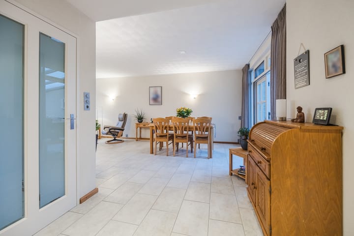 Photo 7 of van Riebeeckstraat 29