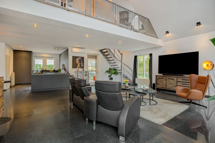 Foto 11 van den Hof 6