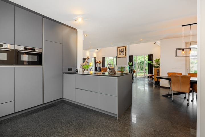 Foto 16 van den Hof 6