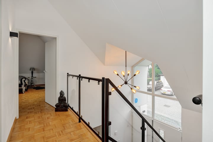 Foto 23 van den Hof 6