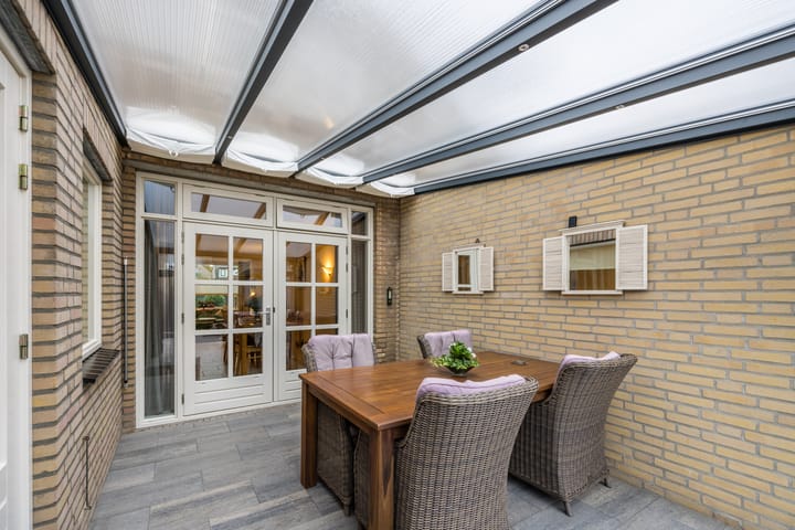 Photo 31 of van Riebeeckstraat 29