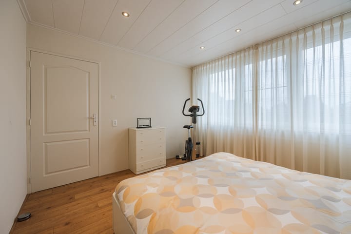 Photo 35 of van Riebeeckstraat 29