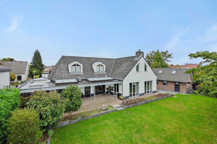 Foto 32 van den Hof 6