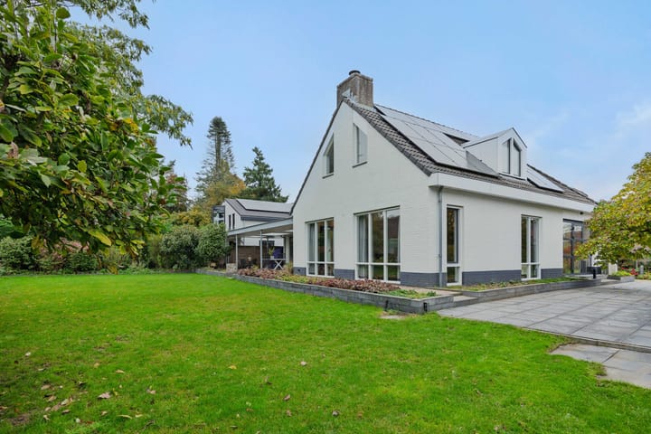 Foto 34 van den Hof 6