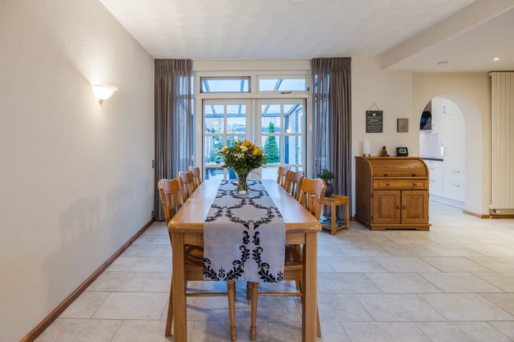 Photo 11 of van Riebeeckstraat 29