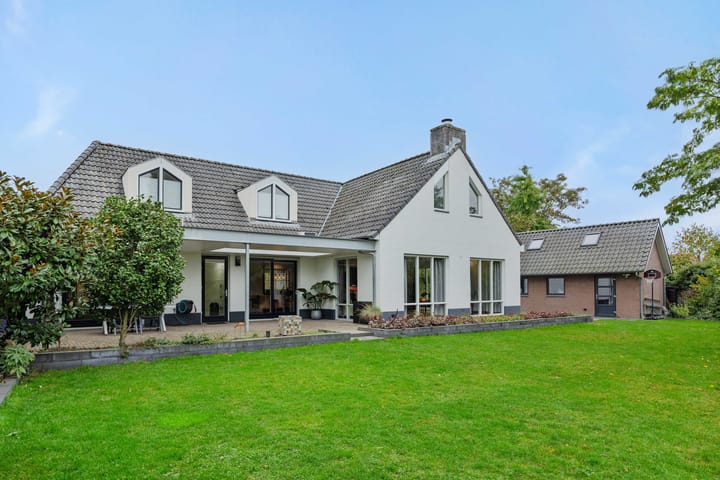 Foto 2 van den Hof 6