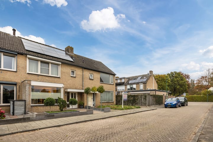 Photo 51 of van Riebeeckstraat 29