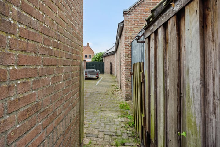 Foto 53 van den Hof 6