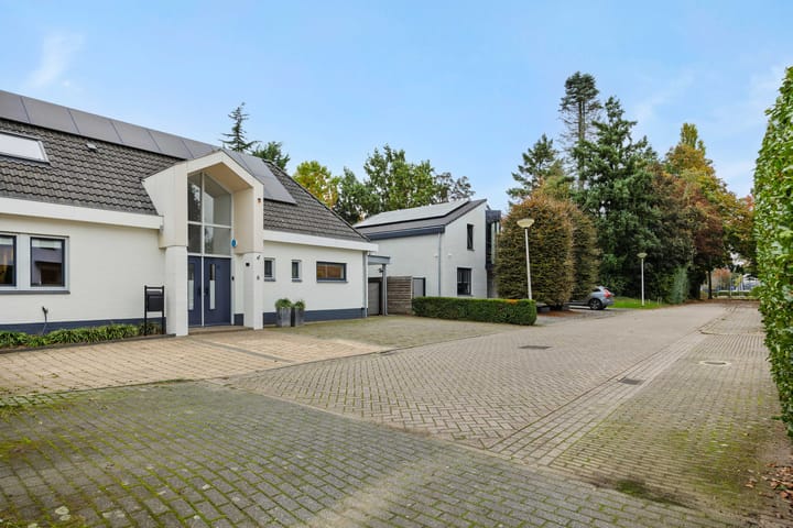 Foto 56 van den Hof 6