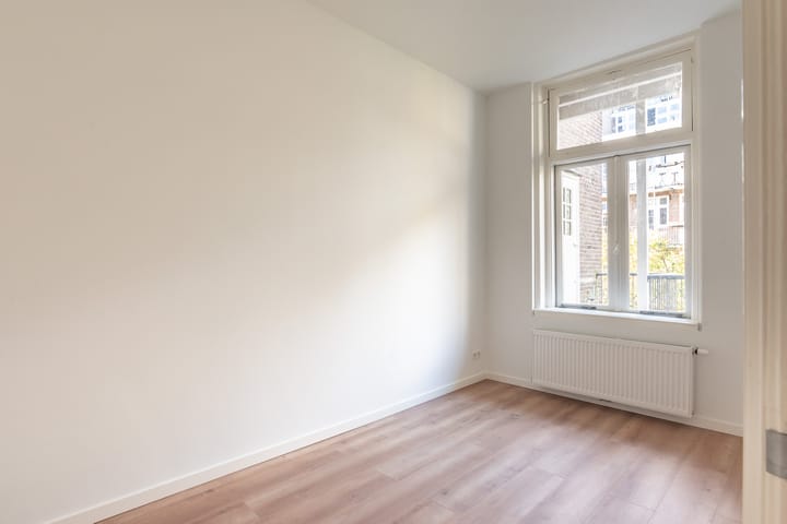 Foto 25 van Admiraal De Ruijterweg 99-1