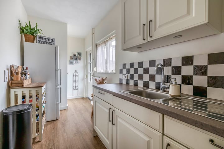 Foto 8 van Spoorstraat 47