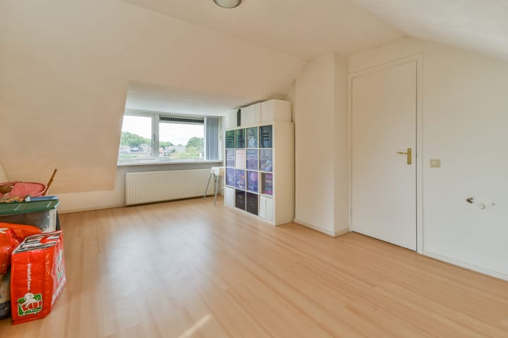 Photo 18 of Nieuwerkerkerstraat 12