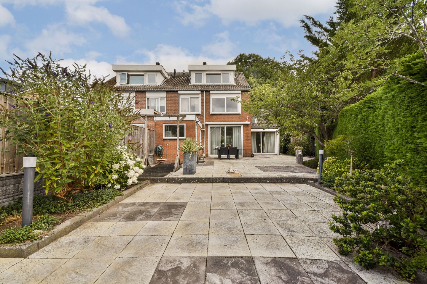 Photo 1 of Nieuwerkerkerstraat 12