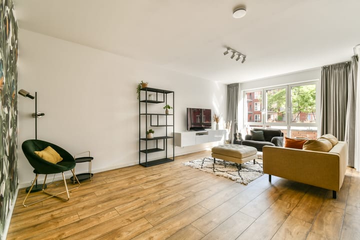 Photo 4 of Revaleiland 377