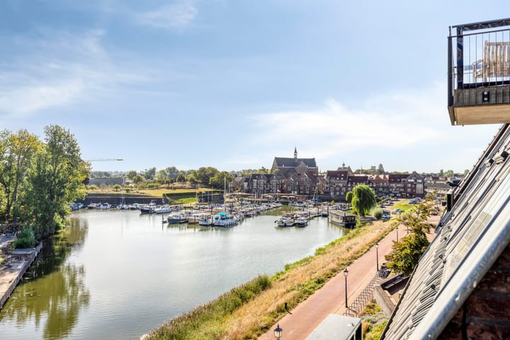 Photo 23 of Koninginnedijk 214