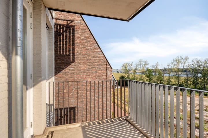 Photo 24 of Koninginnedijk 214