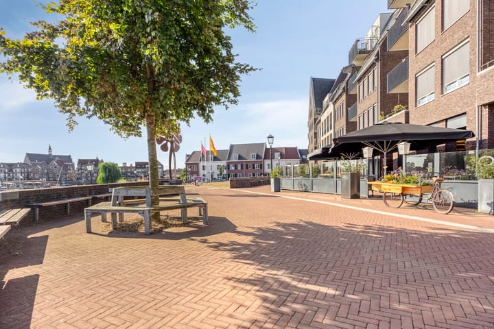 Photo 29 of Koninginnedijk 214