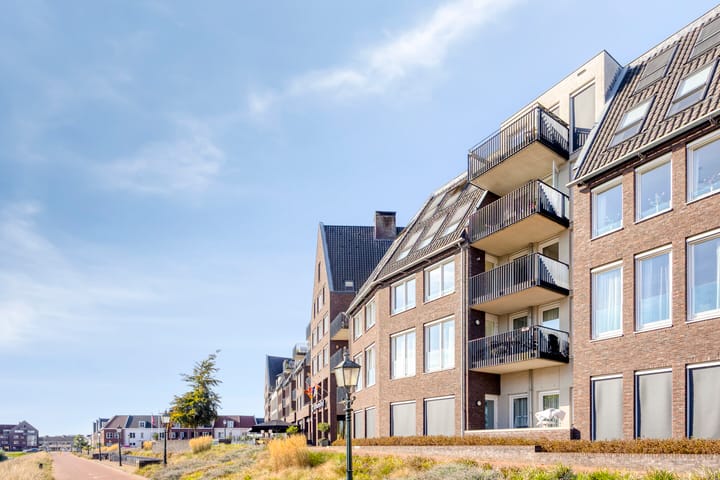 Photo 32 of Koninginnedijk 214