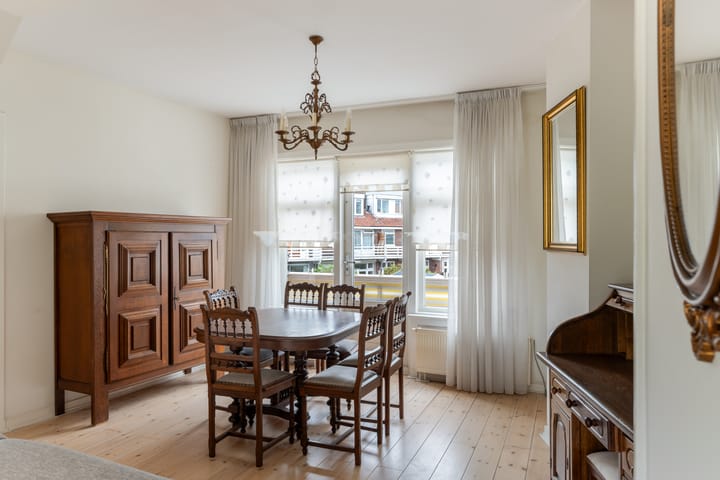 Photo 11 of Hugo de Grootlaan 1-A