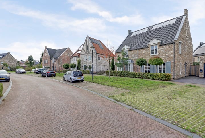 Foto 33 van Korenbloemdreef 35