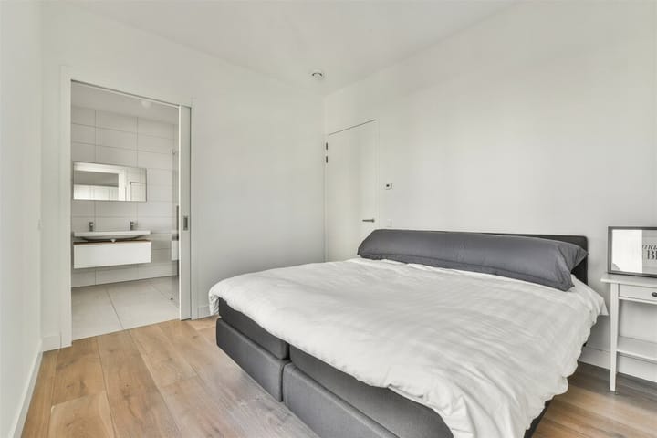 Photo 18 of Gustav Mahlerlaan 297