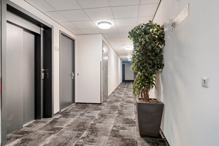 Photo 5 of Hazerswoudestraat 326