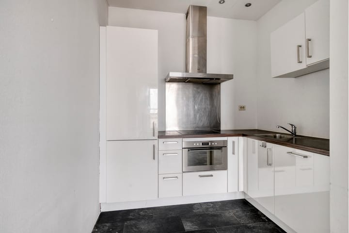 Photo 12 of Hazerswoudestraat 326