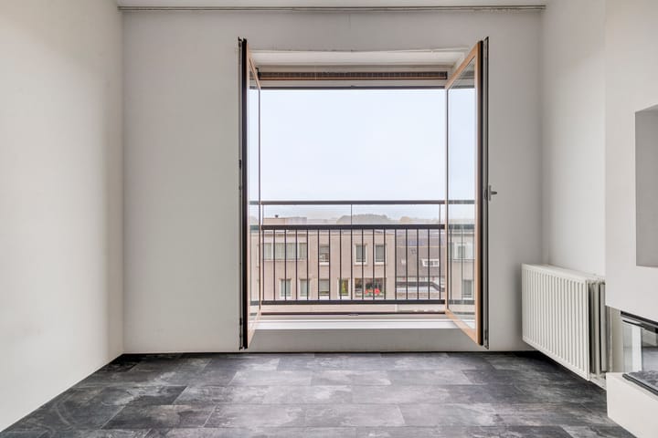 Photo 13 of Hazerswoudestraat 326