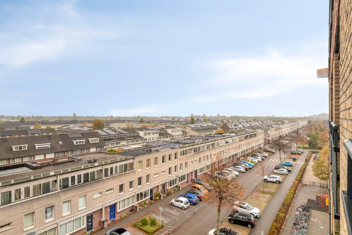 Photo 14 of Hazerswoudestraat 326