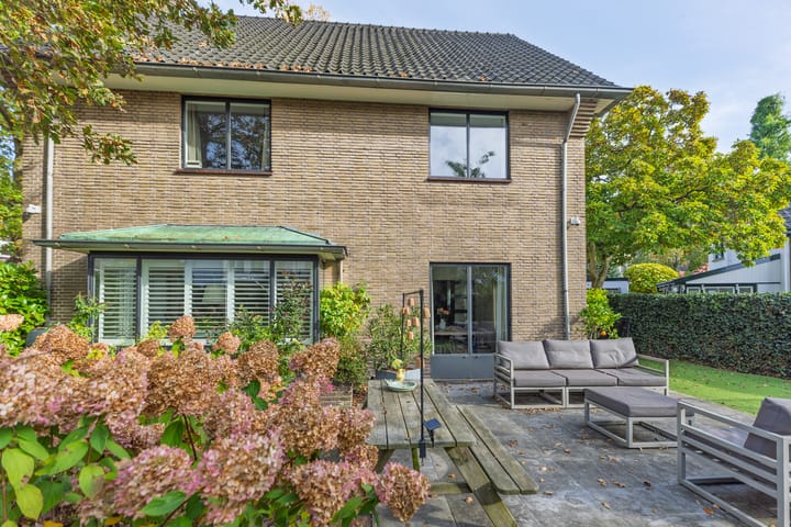 Foto 45 van Graaf Wichmanlaan 44