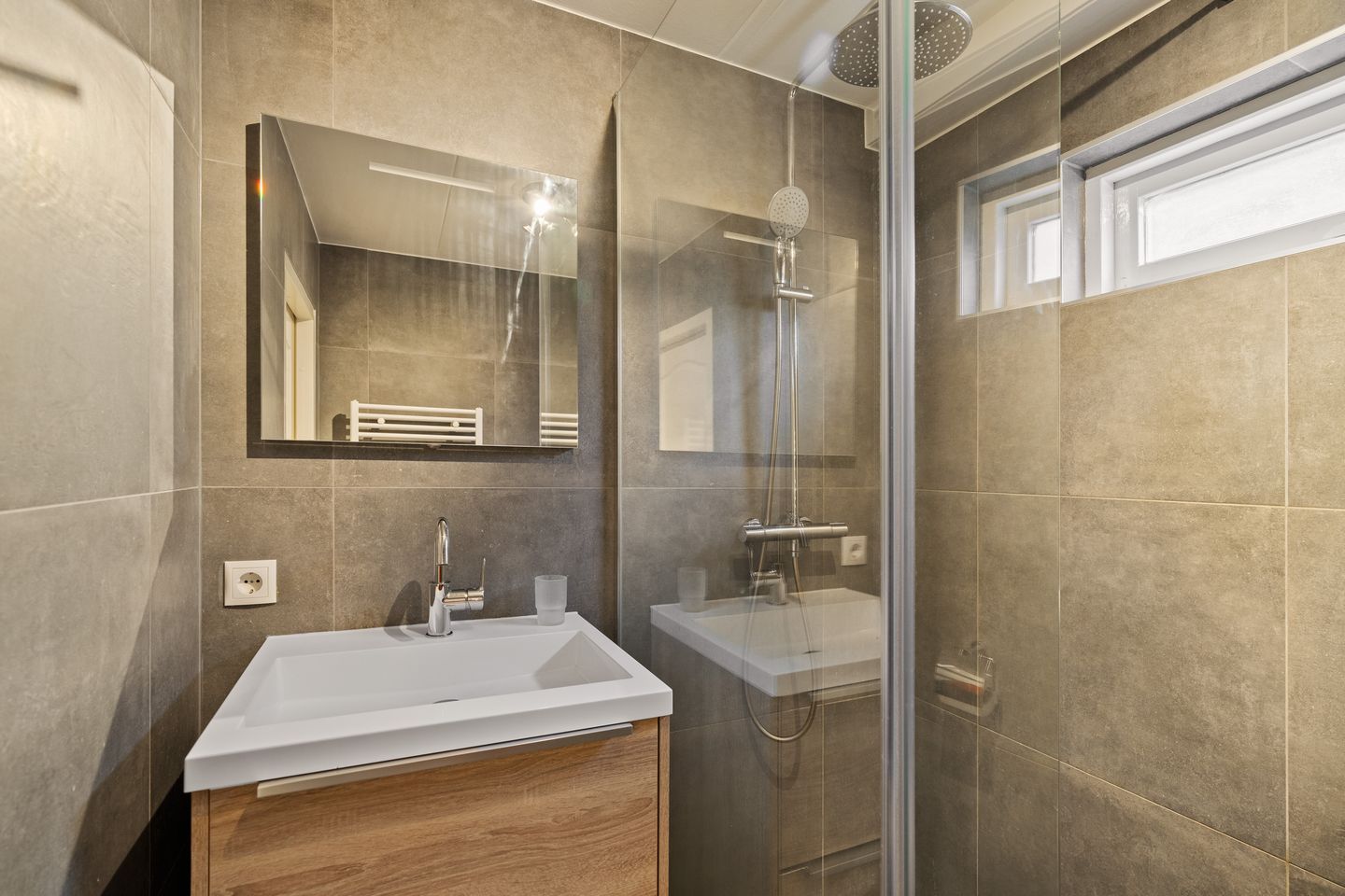 Foto 20 van Dawesweg 62