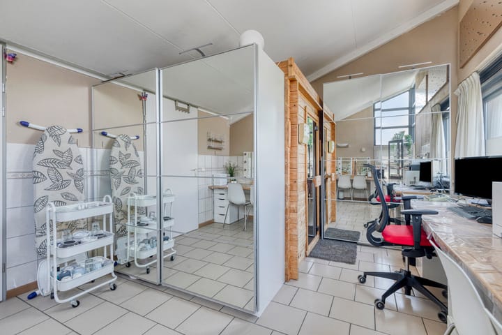 Photo 32 of Mangoberg 1