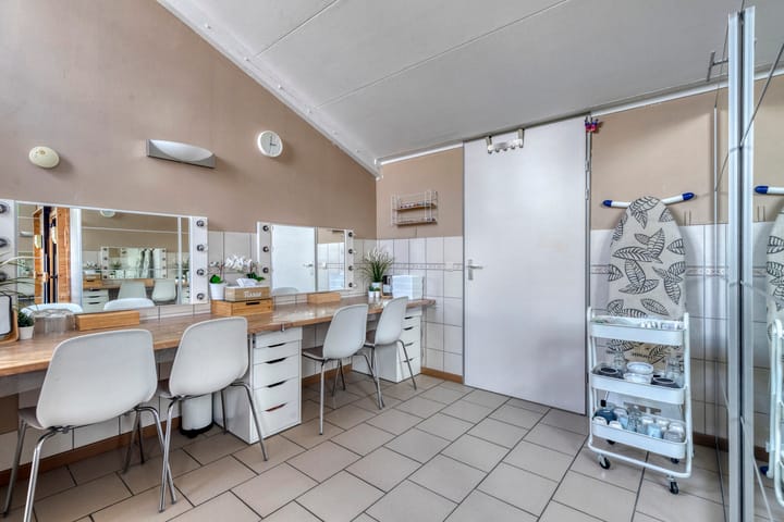 Photo 33 of Mangoberg 1