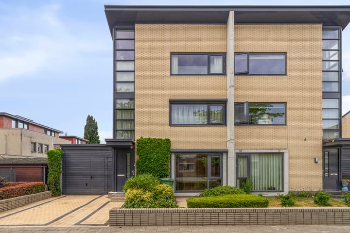 Photo 42 of Mangoberg 1