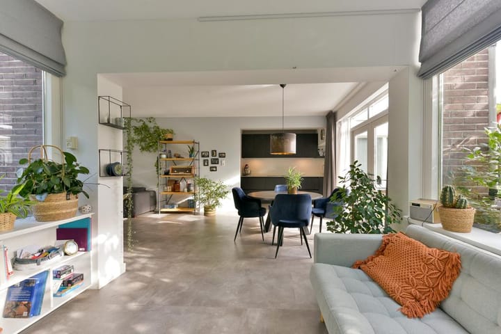 Photo 3 of Oirschotlaan 17