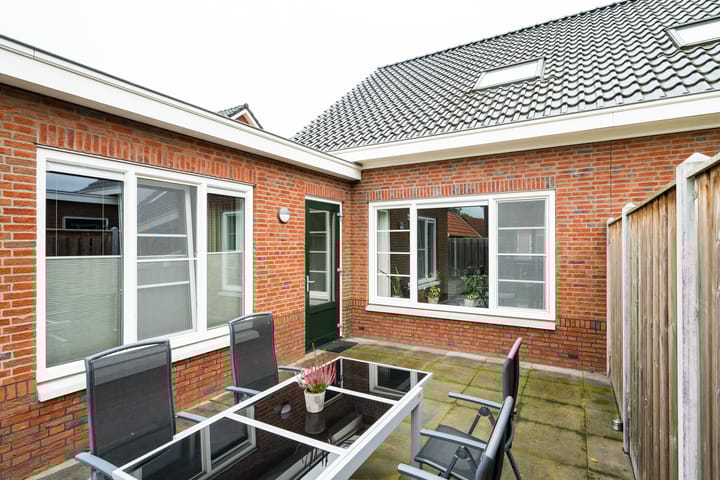 Foto 30 van Volharding 10