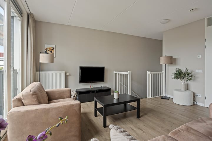 Photo 8 of Vuurvlinder 16