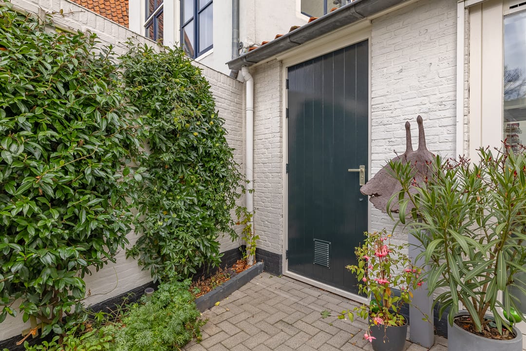 Photo 23 of Vlissingsestraat 56