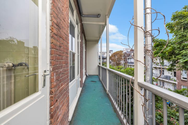 Foto 43 van Brederodestraat 99-3