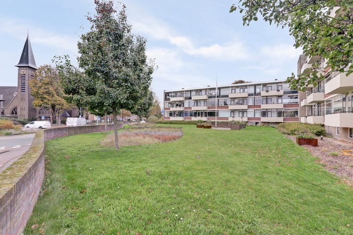 Photo 37 of Van den Endelaan 127