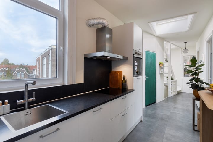 Photo 13 of Burgemeester Meineszlaan 86-B03