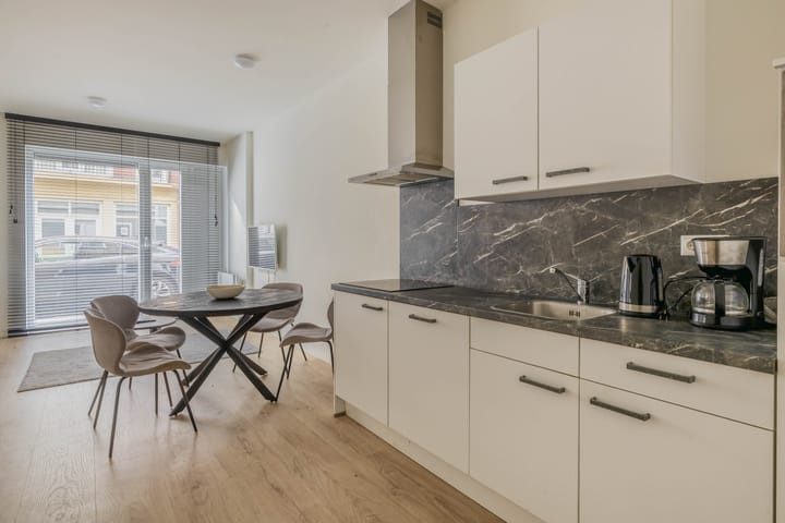 Photo 3 of Kluisstraat 3-B