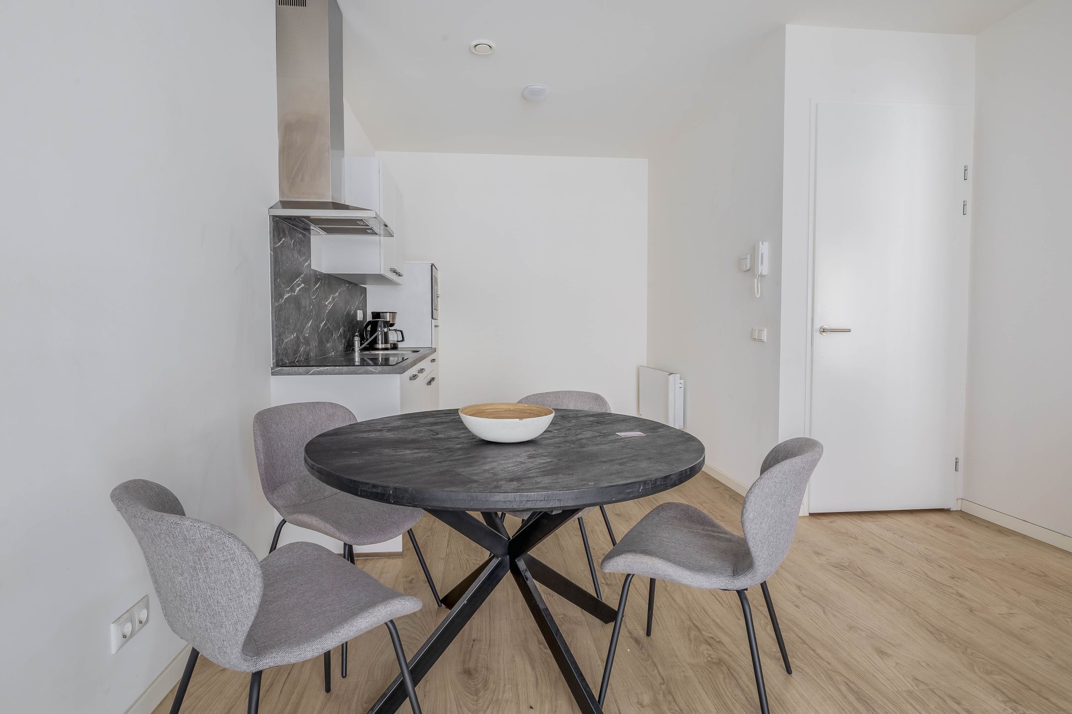 Photo 15 of Kluisstraat 3-B