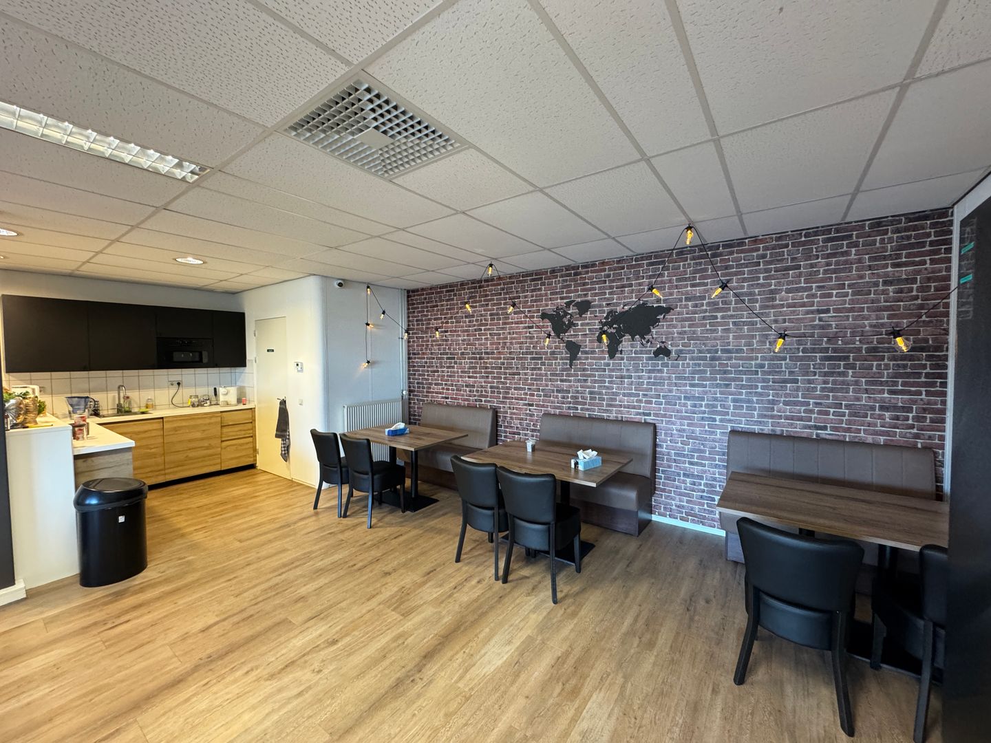 View photo 5 of Vliegveldweg 196